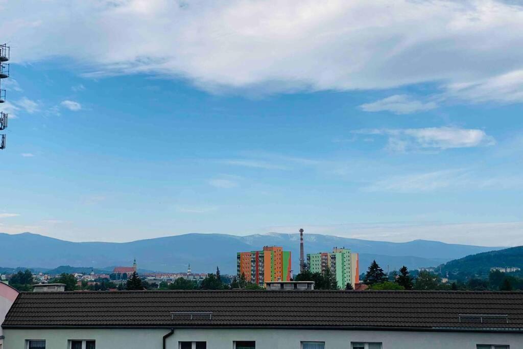 Mountain View 2-Double Bedroom Apartment เยเลเนียกูรา ภายนอก รูปภาพ