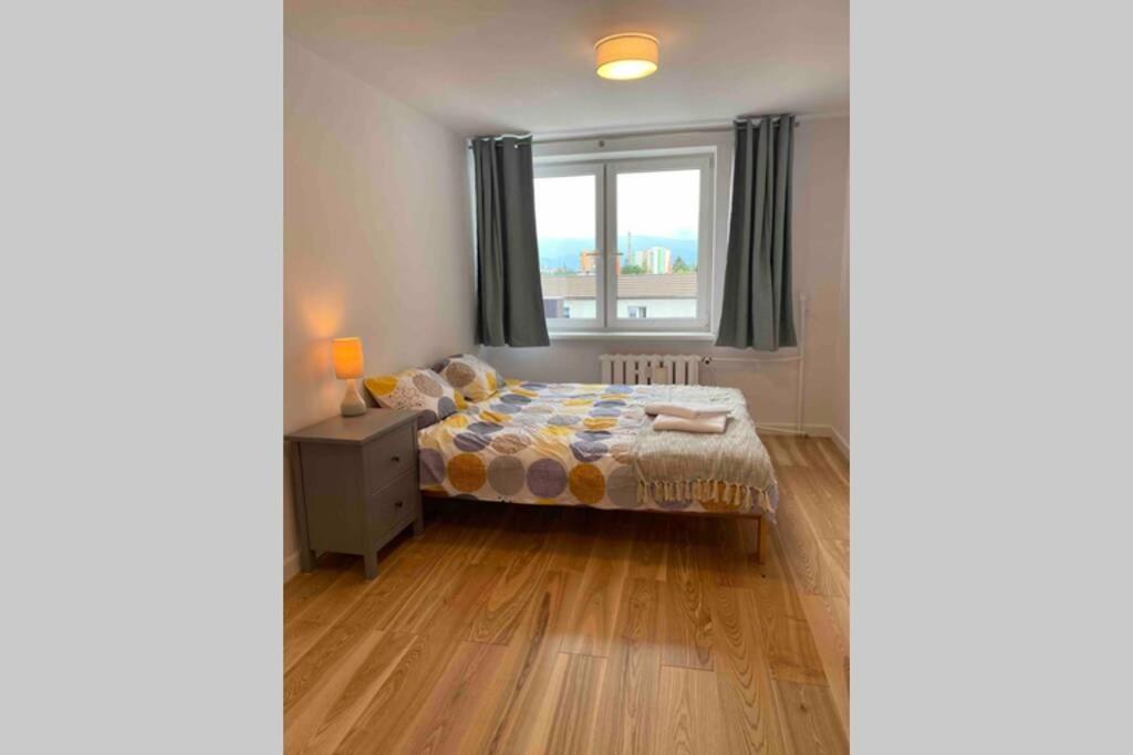 Mountain View 2-Double Bedroom Apartment เยเลเนียกูรา ภายนอก รูปภาพ